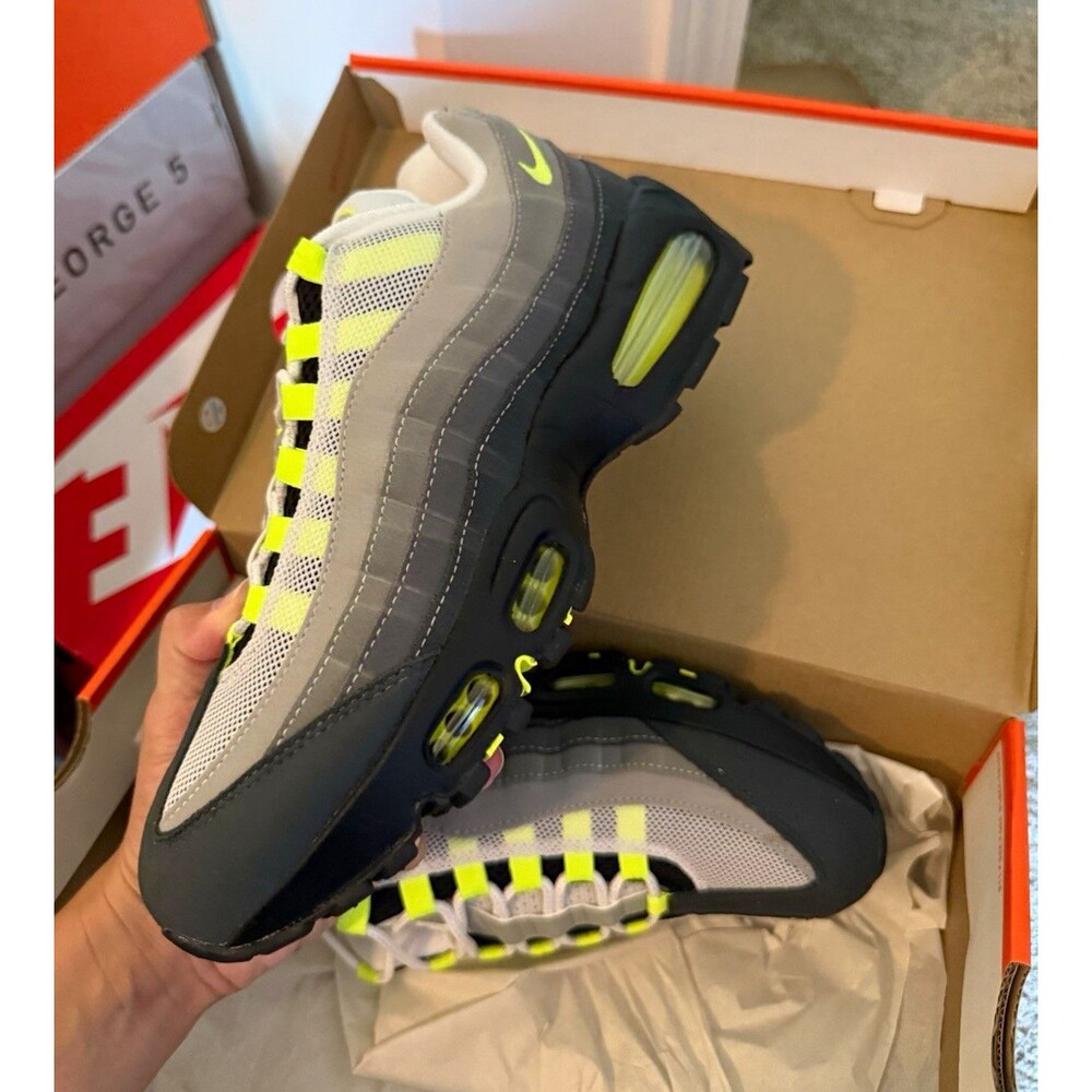Nike Air Max 95 OG Big Bubble Neon Men’s US 9 Black/Volt/Gray HM4740-001